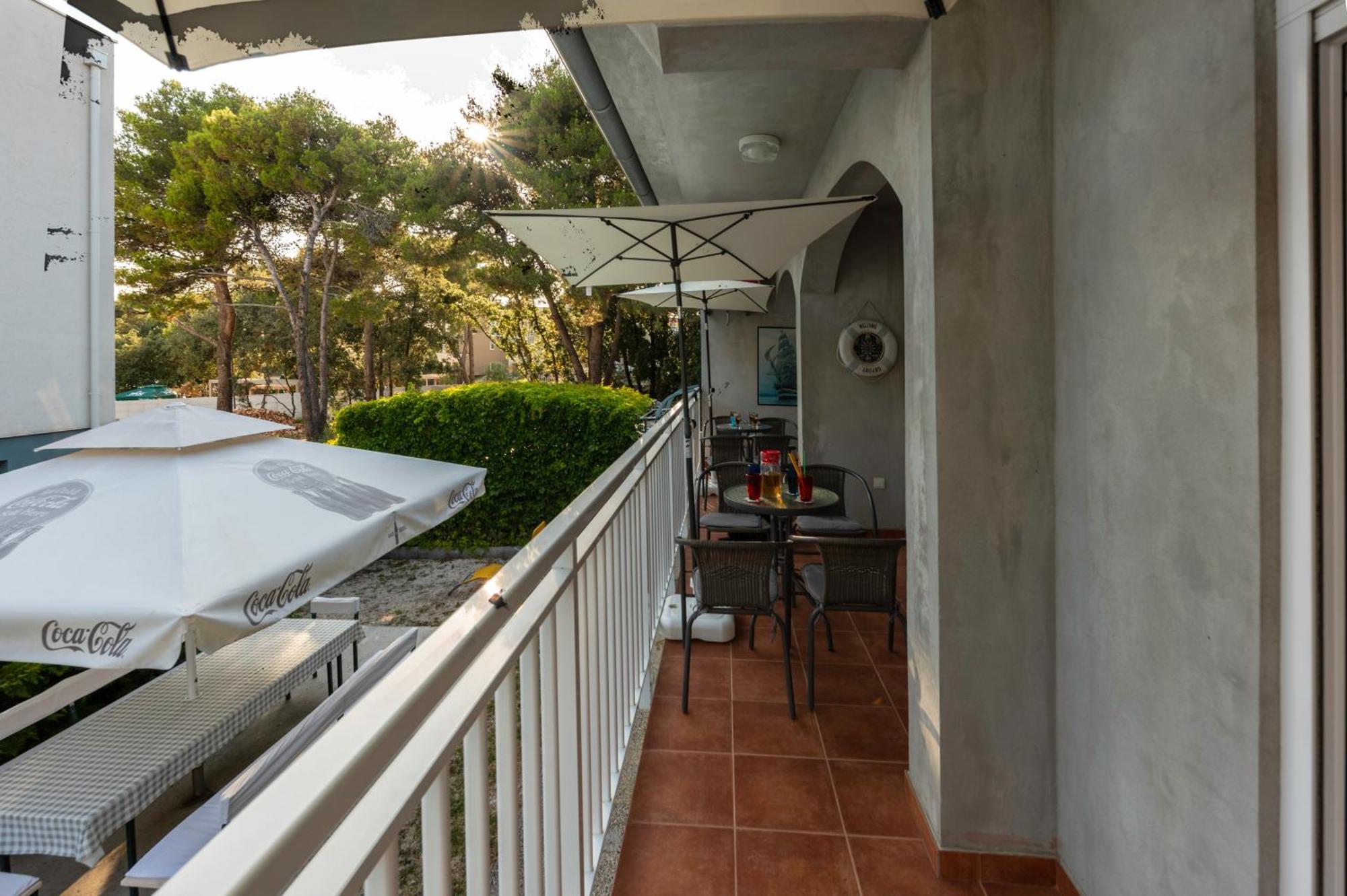 Apartment Anamaria With Seaview Petrcane Exteriör bild